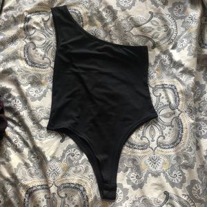 Black one shoulder bodysuit with clasp